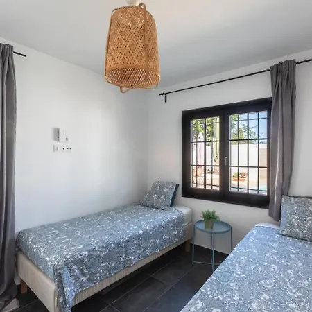 Pedregalejo Sea&city With Private Heated Pool